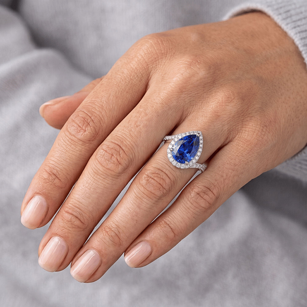 4.30 Carats Sri Lankan Sapphire And Natural Earth Mined Diamonds Ring White Gold 14K
