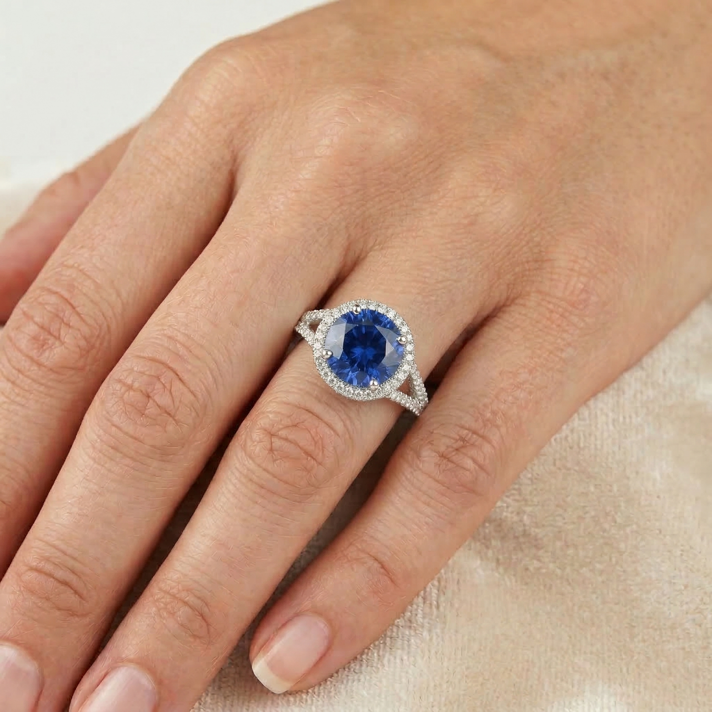 4.51 Ct Round Ceylon Sapphire And Natural Earth Mined Diamonds Ring White Gold 14K
