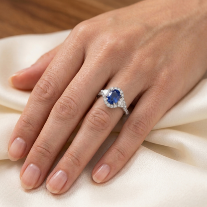 4 Carats Ceylon Sapphire And Natural Earth Mined Diamonds Ring White Gold 14K