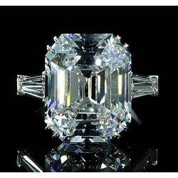 6 Carat Gorgeous Emerald Diamond Ring