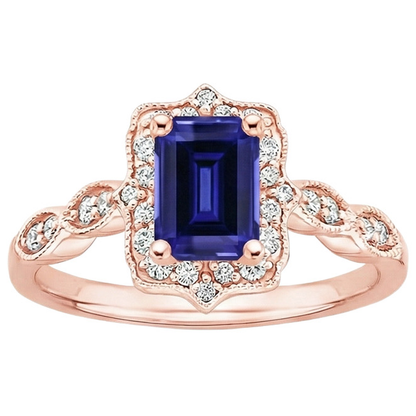 natural emerald sapphire 3ct ring close up detail