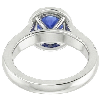 natural round sapphire 6ct ring on white background