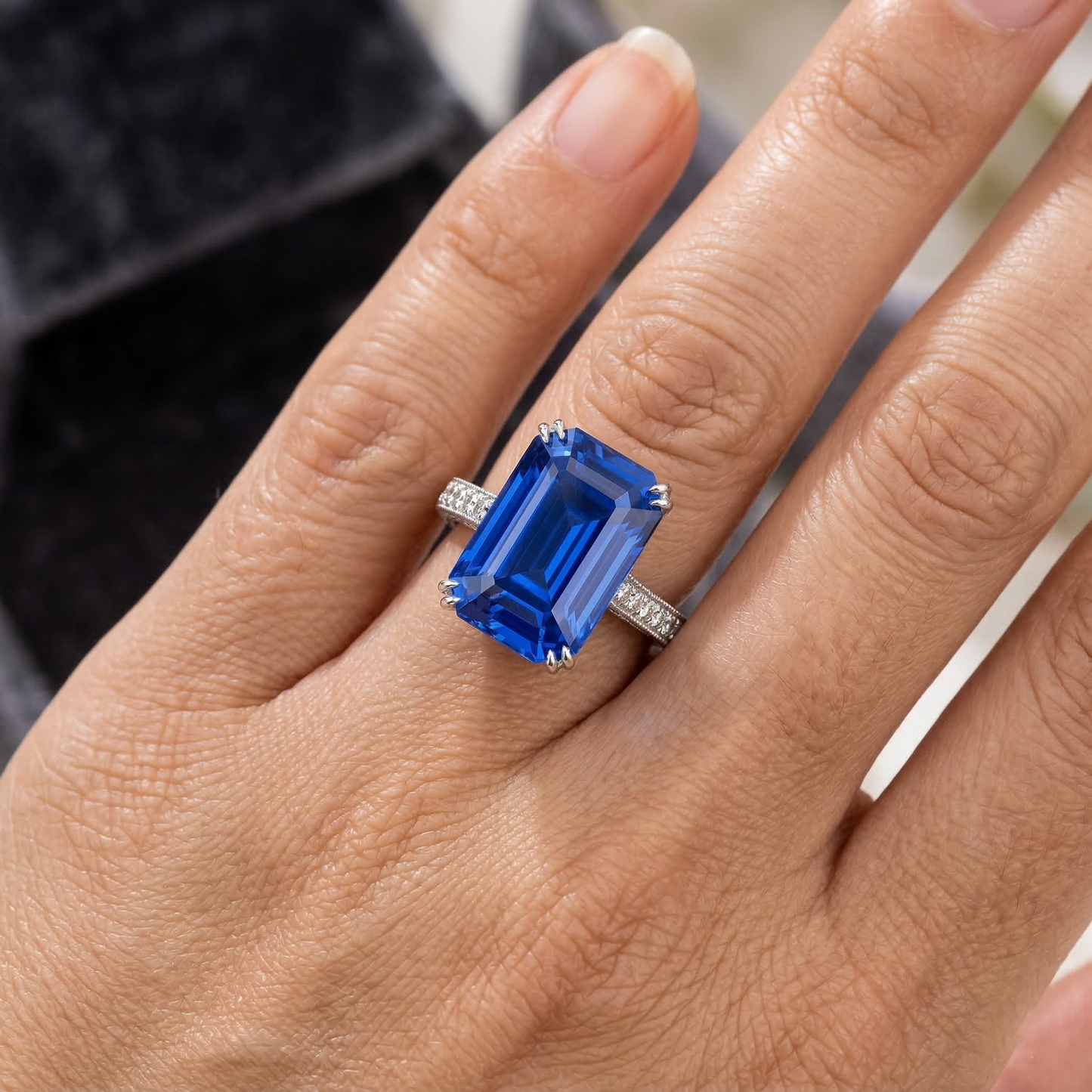 Antique Style IGI CERTIFIED Diamond Ring Emerald Blue Sapphire 8 Carats Pave Accents
