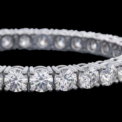 Beautiful Lab Grown Tennis Bracelet 5 Carat White Gold 14K