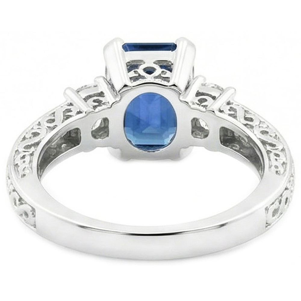 natural emerald sapphire 2.50ct ring on white background