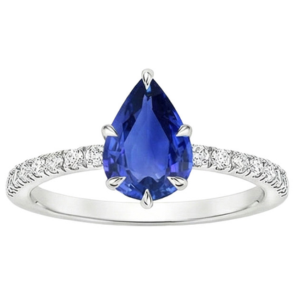 natural round sapphire 5ct ring close up detail