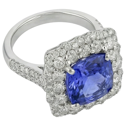 natural round tanzanite 9.75ct ring close up detail