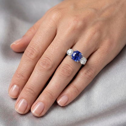 natural round sapphire 3.50ct ring on white background