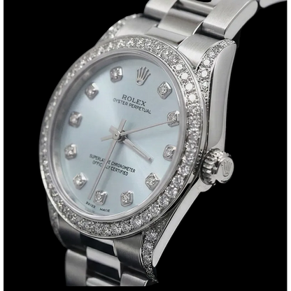 natural round diamond watch top view