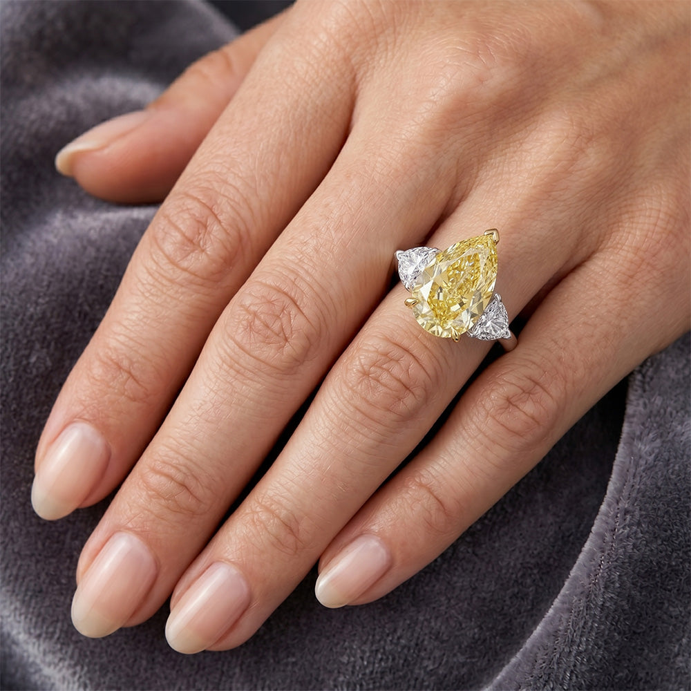 Canary Yellow Diamond VVS Trilogy Ring 5 ct in 14K Two Tone Gold