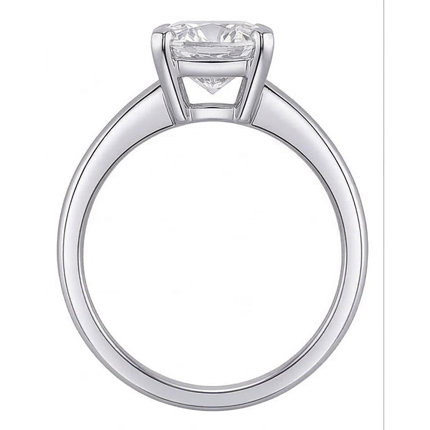 natural cushion diamond 2ct ring close up detail