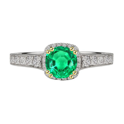 Diamonds With Green Emerald Ring Milgrain