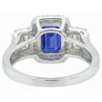 natural emerald sapphire 3.50ct ring on white background
