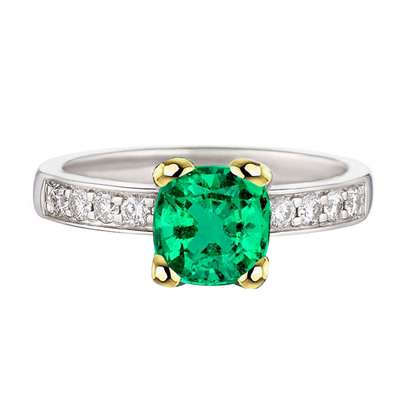 Elegant Gemstone Wedding Ring Green Emerald AAA