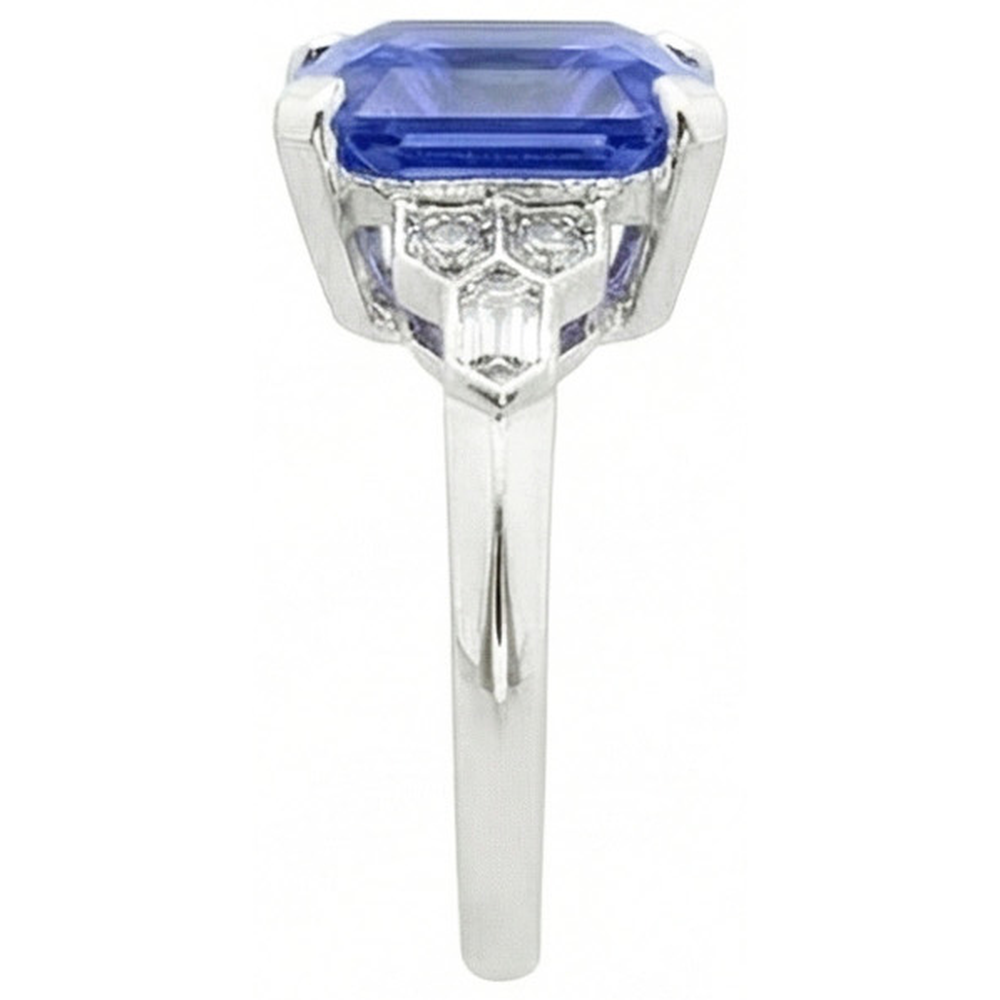 IGI CERTIFIED Emerald Gemstone Sapphire Ring 6.50 Carats Tapered Baguette Accents