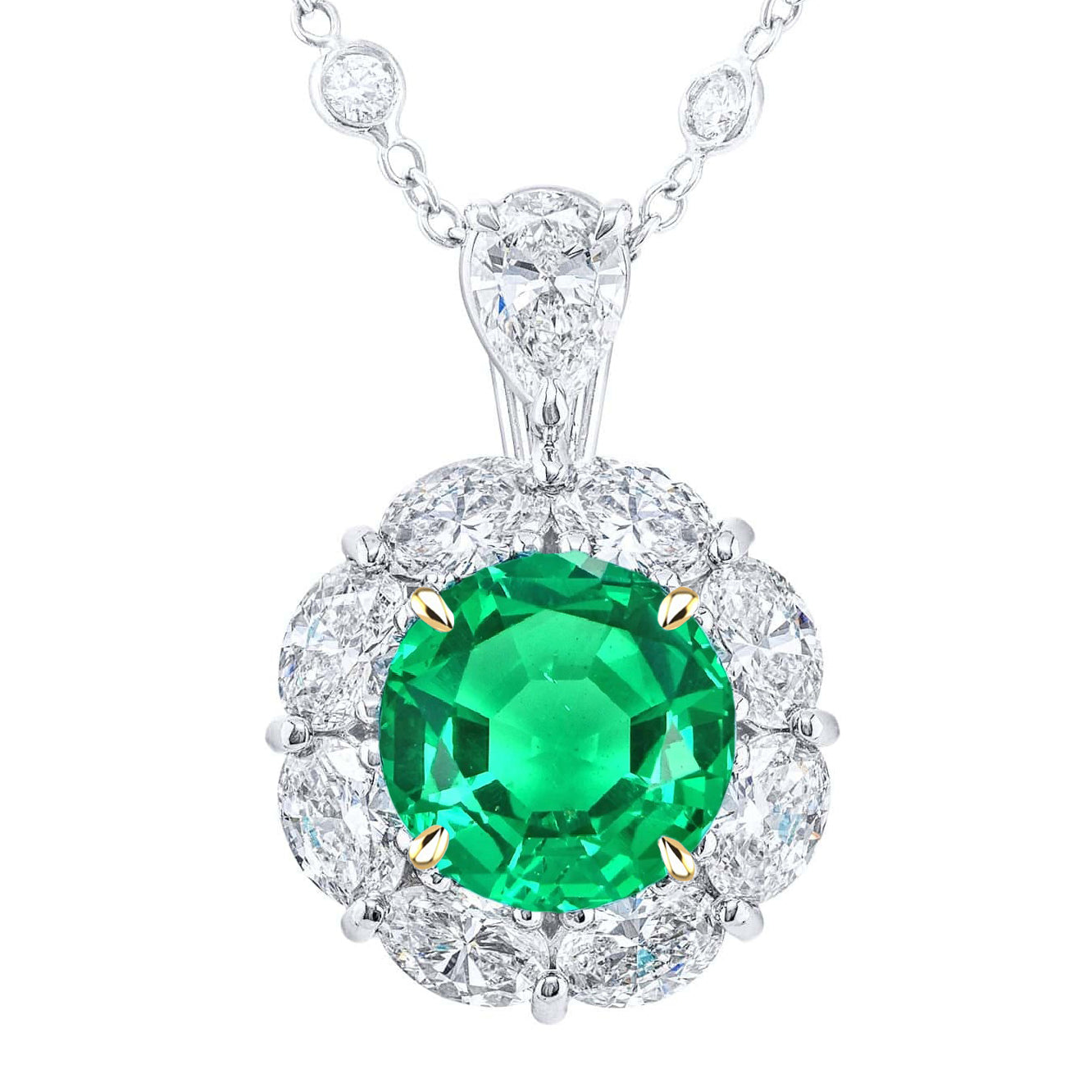 Flower Style Round Green Emerald Pendant Halo Necklace