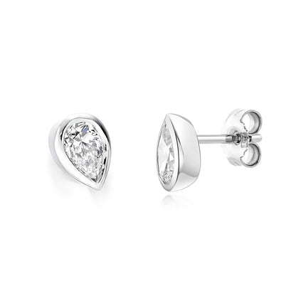 natural pear diamond 3.00ct earring side angle