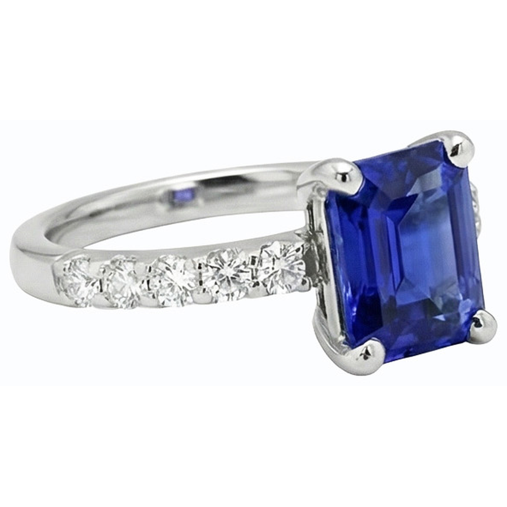 natural emerald sapphire 2.50ct ring close up detail