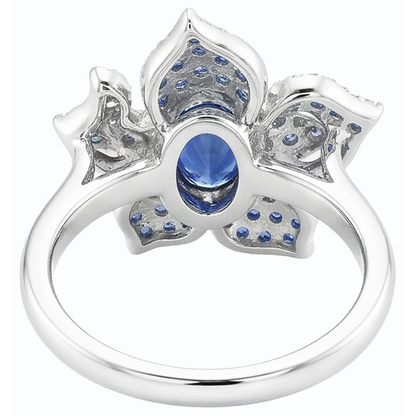 natural round sapphire 2.50ct ring on white background