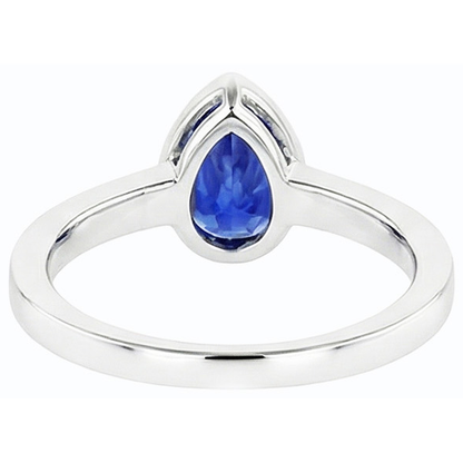 natural round sapphire 3ct watch on white background