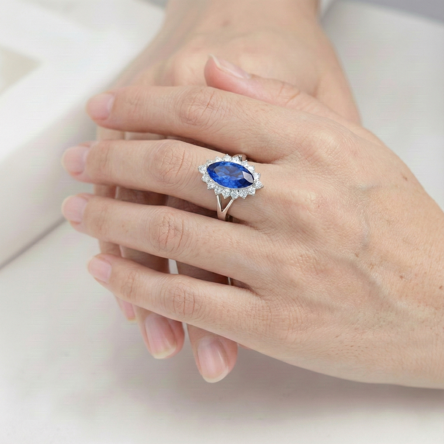 IGI CERTIFIED Genuine Marquise Sapphire Expensive Ring