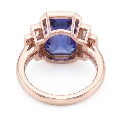 natural emerald sapphire 3.50ct ring on white background