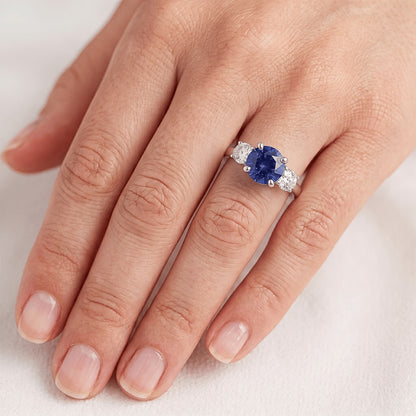 Gold Three Stone Round Natural Earth Mined Diamond Ring Ceylon Sapphire 2.50 Carats