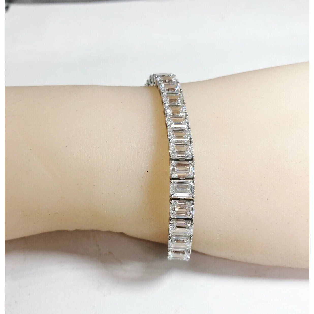Gorgeous Emerald Cut Lab Grown Diamond Tennis Bracelet White Gold 14K 23.85 Ct.
