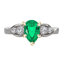 Green Emerald Ladies Ring Pear Cut Gemstone Prong Set
