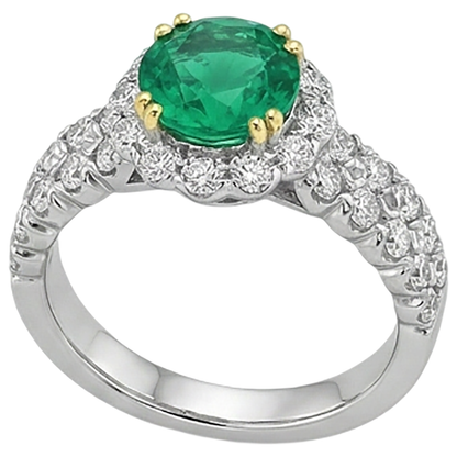 natural round emerald 3ct ring close up detail