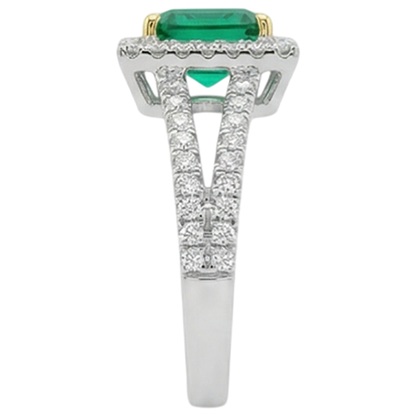 natural emerald emerald 3.50ct ring on white background