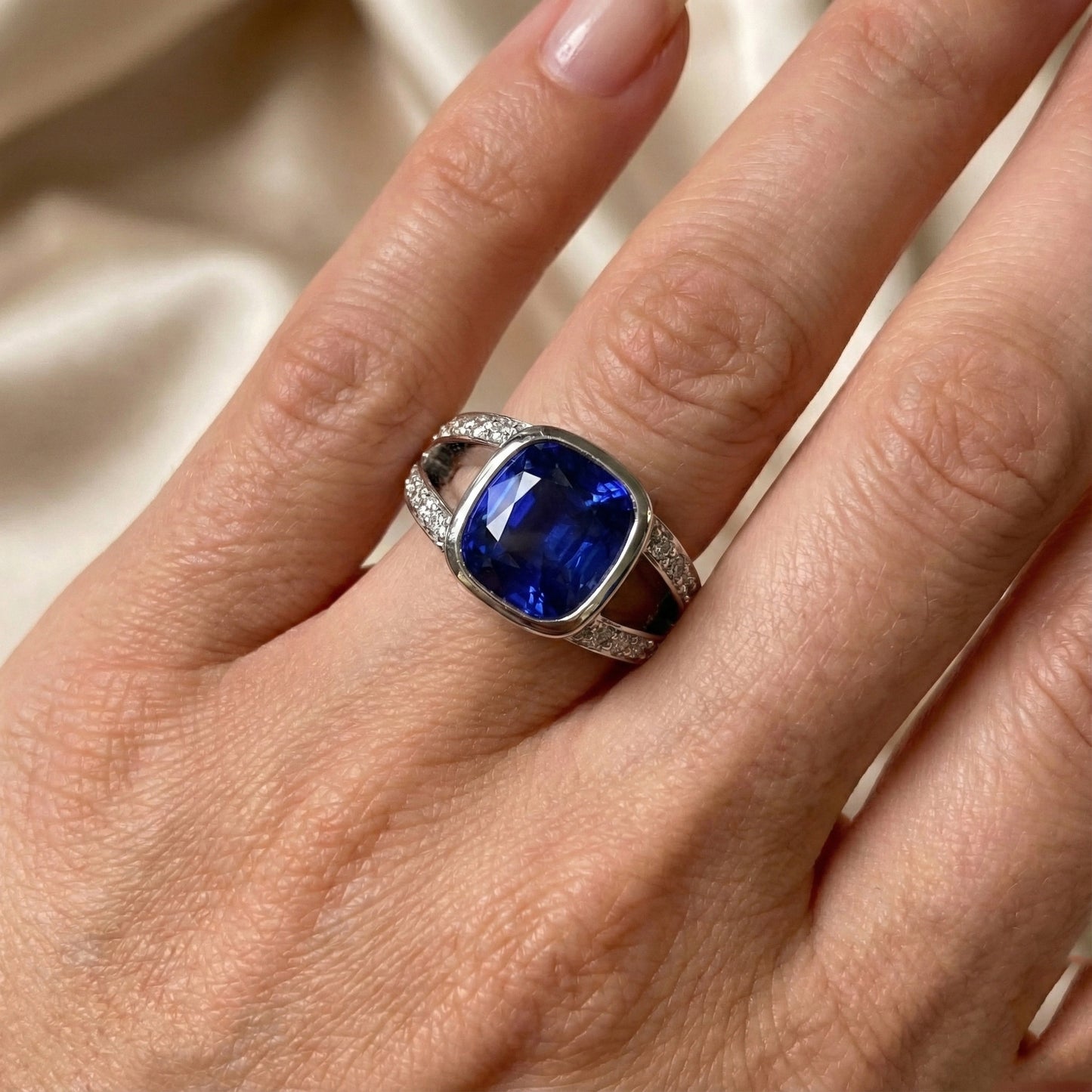 Kashmir Sapphire And Natural Earth Mined Diamond Ring White Gold 14K 4.5 Carats
