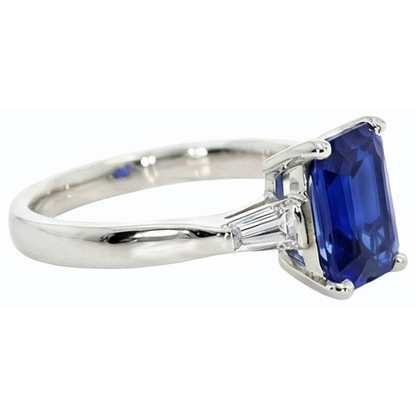 Ladies Natural Earth Mined Diamond 3 Stone Emerald Ceylon Sapphire Ring 3 Carats