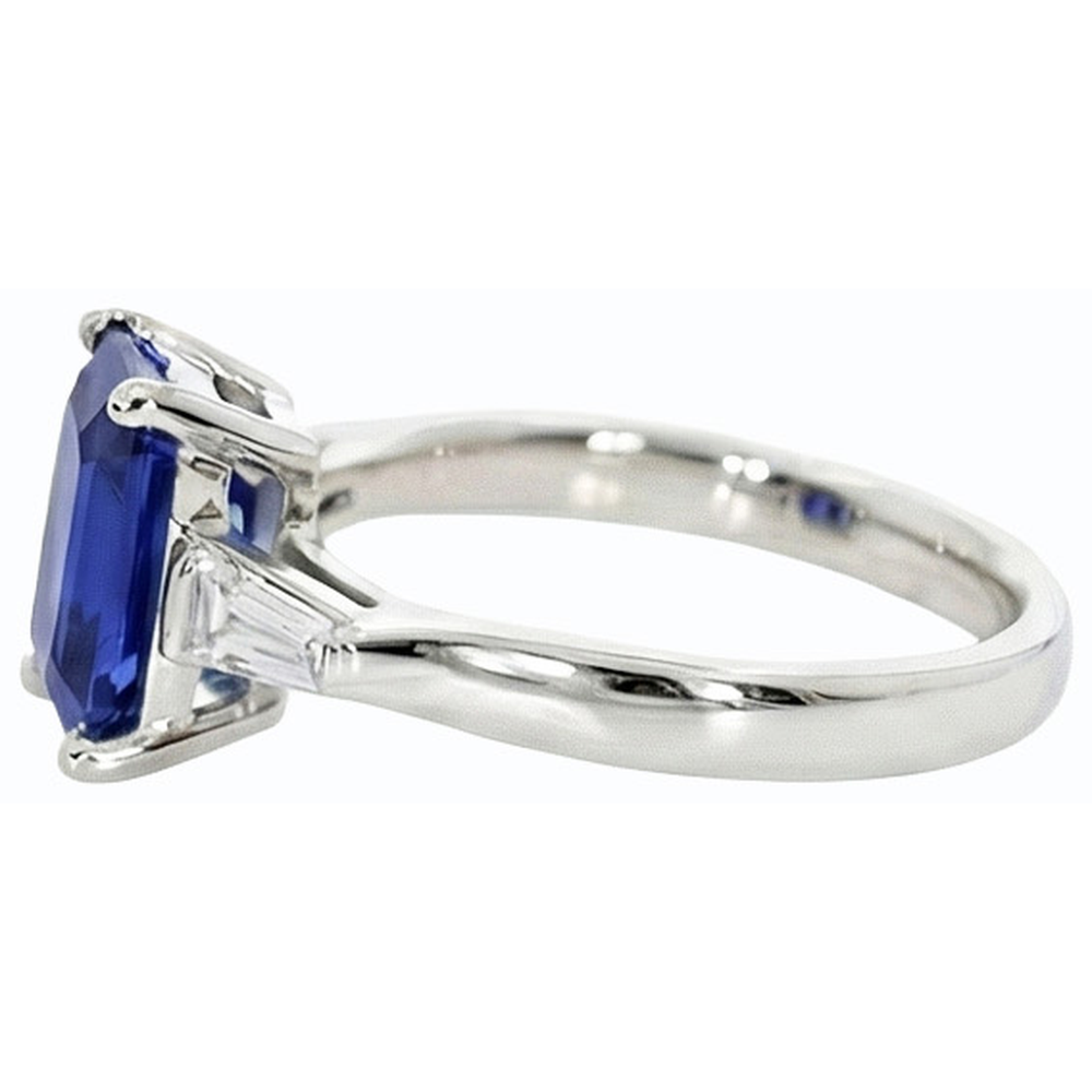Ladies Natural Earth Mined Diamond 3 Stone Emerald Ceylon Sapphire Ring 3 Carats
