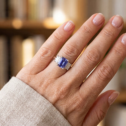 Ladies Wedding Ring Emerald Natural Earth Mined Diamonds 2 Carat Srilanka Sapphire 3 Stone