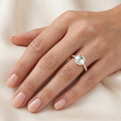 Luxury Solitaire Engagement Ring – Fine Diamond 2.25 ct by
