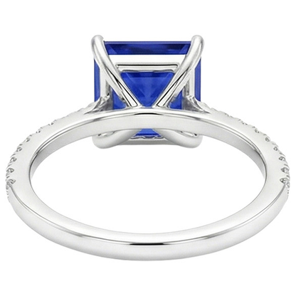 natural round sapphire 5.50ct ring on white background