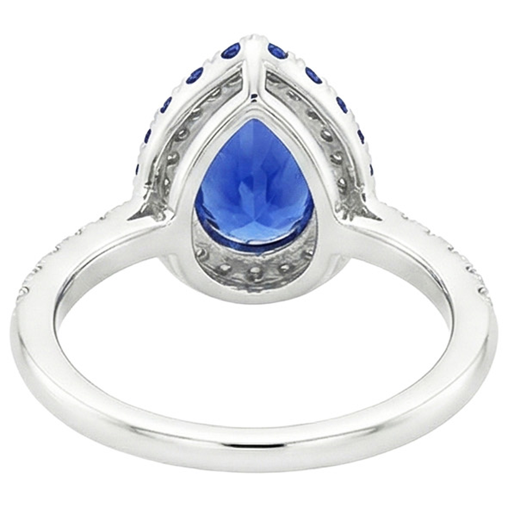 natural round sapphire 5.25ct ring on white background