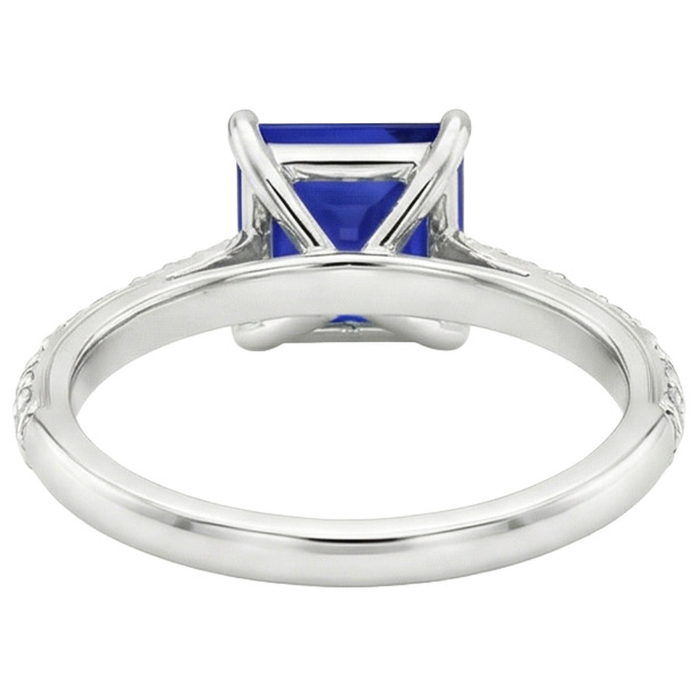 natural round sapphire 5.25ct ring on white background