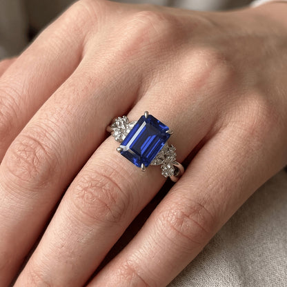 Natural Earth Mined Diamond Solitaire Ring with Accents Emerald Blue Sapphire 4 Carats