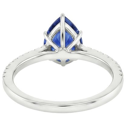 natural round sapphire 5.25ct ring on white background