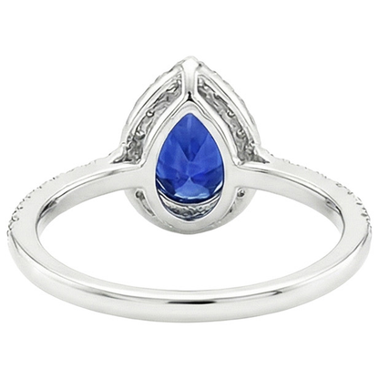 natural round sapphire 5.50ct ring on white background