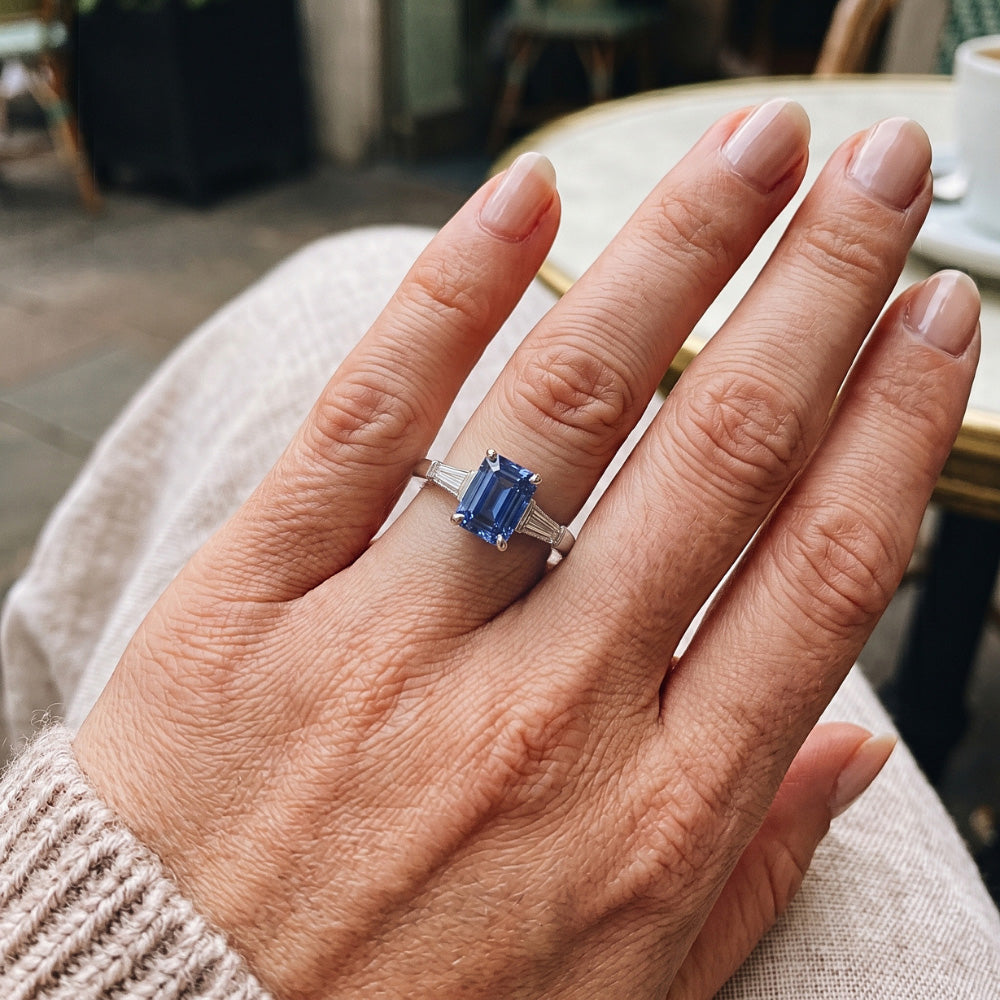 Natural Real ( Not Lab Grown )  Gemstone 3 Stone Ring Emerald Blue Sapphire 2.50 Carats Women Jewelry