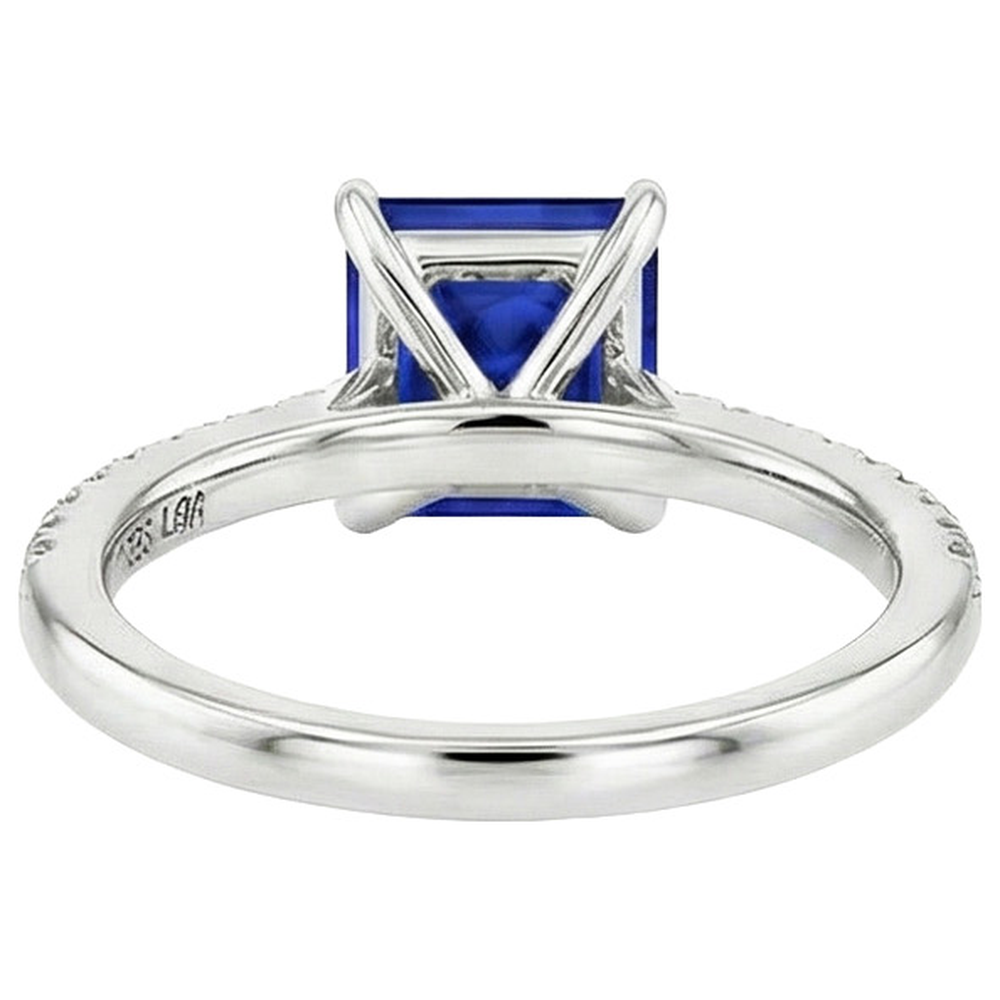 natural round sapphire 6ct ring on white background