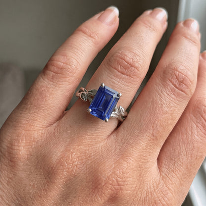 Natural Real ( Not Lab Grown )  Solitaire Ring Leaf Infinity Style Emerald Ceylon Sapphire 3.50 Carats