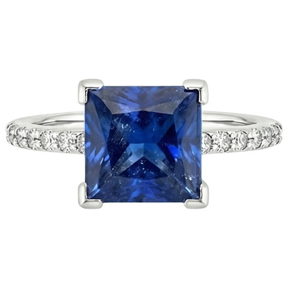natural round sapphire 4ct ring close up detail