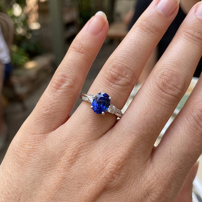 Natural Sapphire Ring 4ct - White Gold 14K