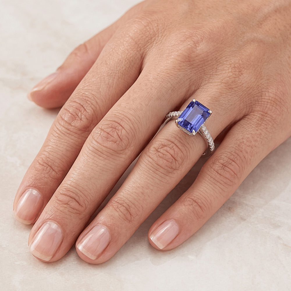Natural Sapphire Ring 4ct - White Gold 14K