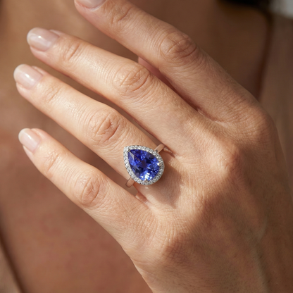 Natural Earth Mined Diamond Jewelry Halo Ceylon Sapphire Ring 4 Carats