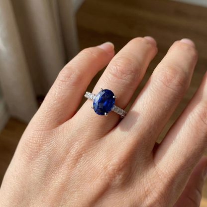 Natural Earth Mined Diamond Solitaire Oval Srilanka Sapphire Ring With Accents 4.50 Carats